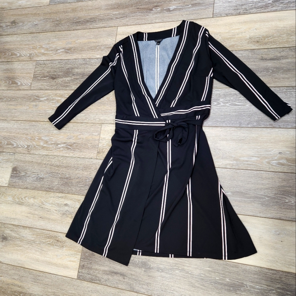 Ann Taylor Black Long Sleeve Wrap Dress with Cream Stripes